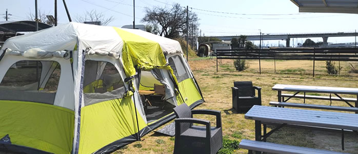 奈良富雄中町の芝スペースでバーベキュー